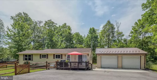 1208 THE WOODS RD, Hedgesville, WV 25427