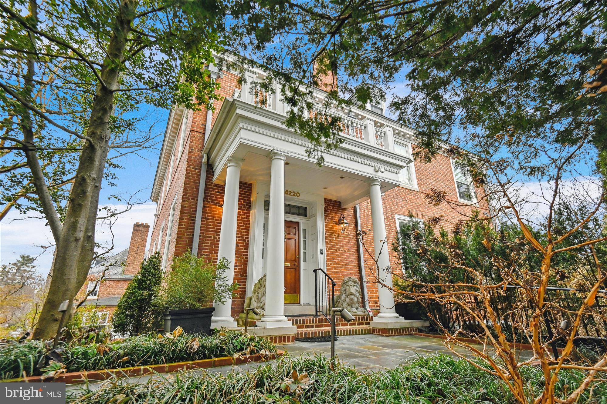 4220 N CHARLES ST, Baltimore, MD 21218