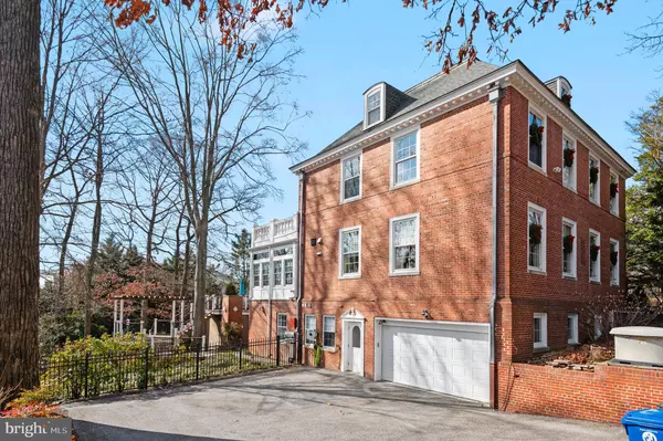 Baltimore, MD 21218,4220 N CHARLES ST