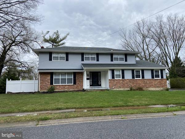 384 BRIAR LN, Newark, DE 19711