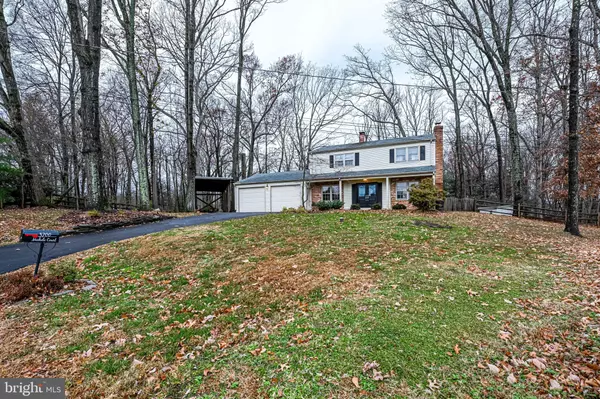 Oakton, VA 22124,3700 MICHELE CT