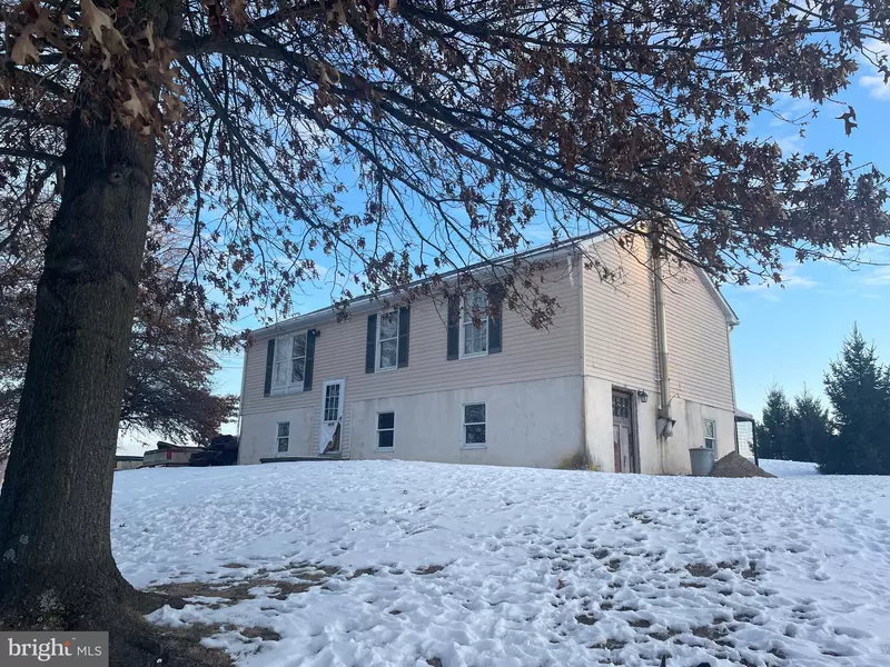 2639 SHUMAKER RD, Manheim, PA 17545