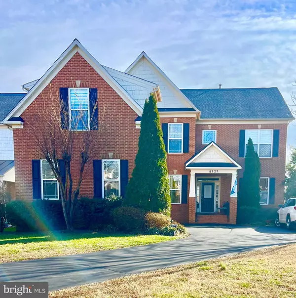 8727 FLOWERING DOGWOOD LANE, Lorton, VA 22079