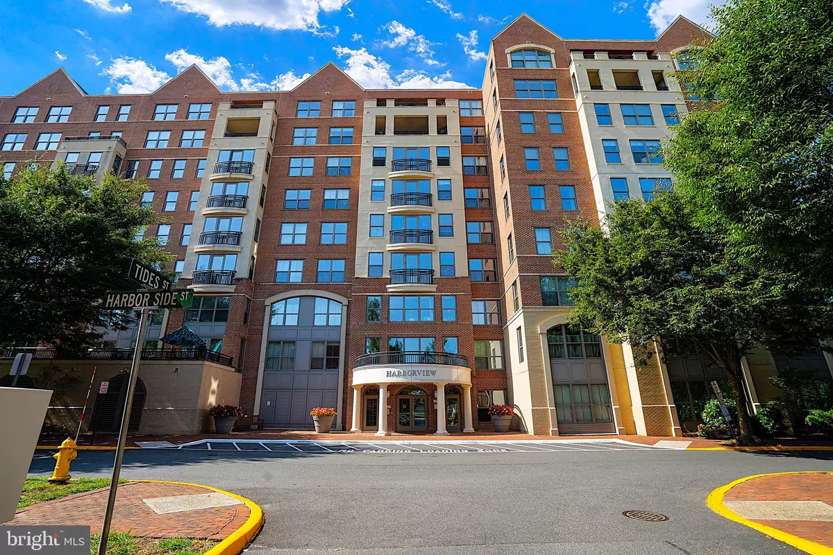 Woodbridge, VA 22191,485 HARBOR SIDE ST #610