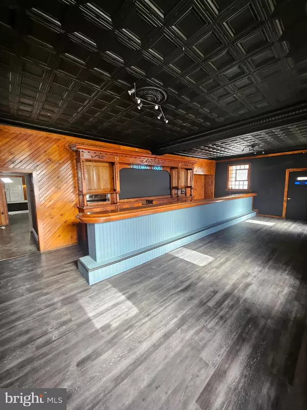 Freemansburg, PA 18017,30 MAIN ST