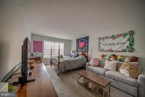 3304 WIMBLEDON WAY Blackwood, NJ 08012