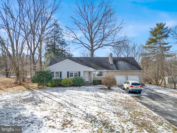 Ewing, NJ 08638,3 CLOVER HILL CIR