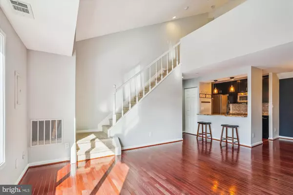 Montgomery Village, MD 20886,9716 HELLINGLY PL #211
