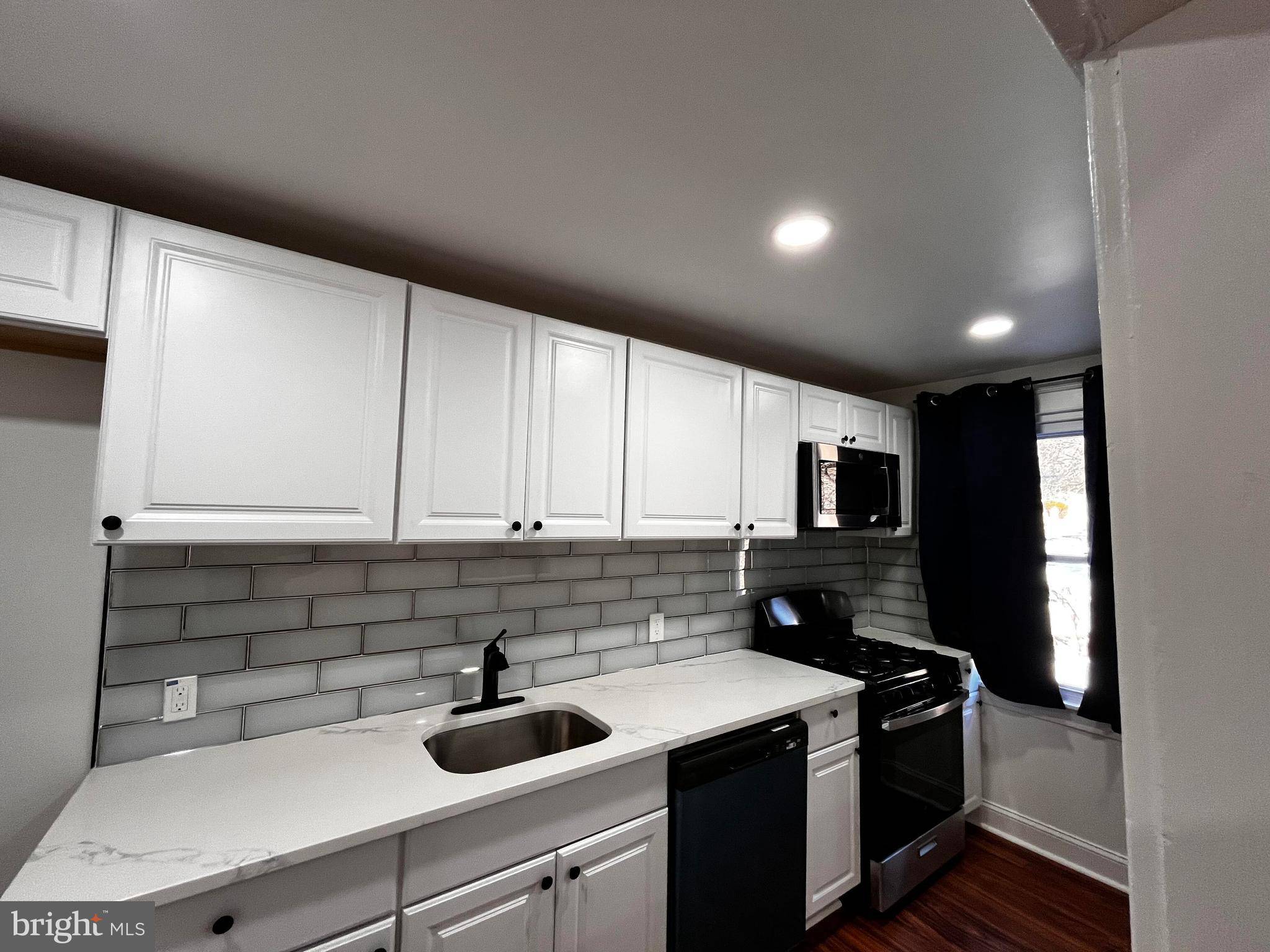 Chester, PA 19013,406 W 15TH ST
