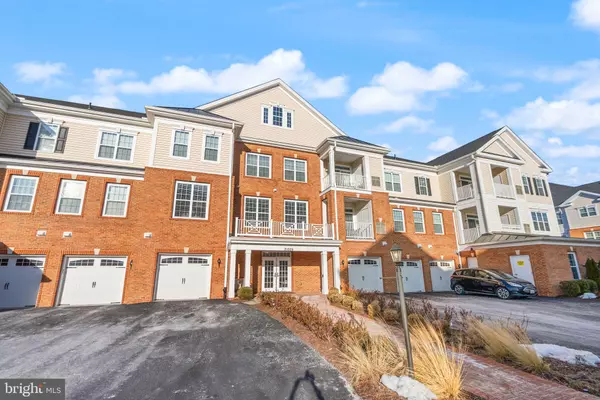 Ashburn, VA 20147,21025 ROCKY KNOLL SQ #103