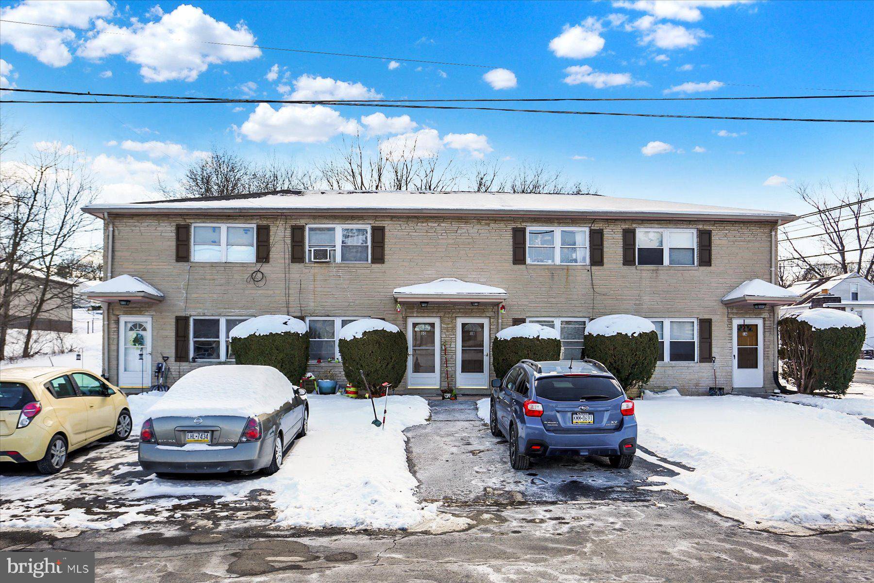 1 ARWIN DR, Hummelstown, PA 17036