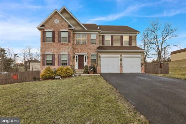 142 PINE LN, Douglassville, PA 19518