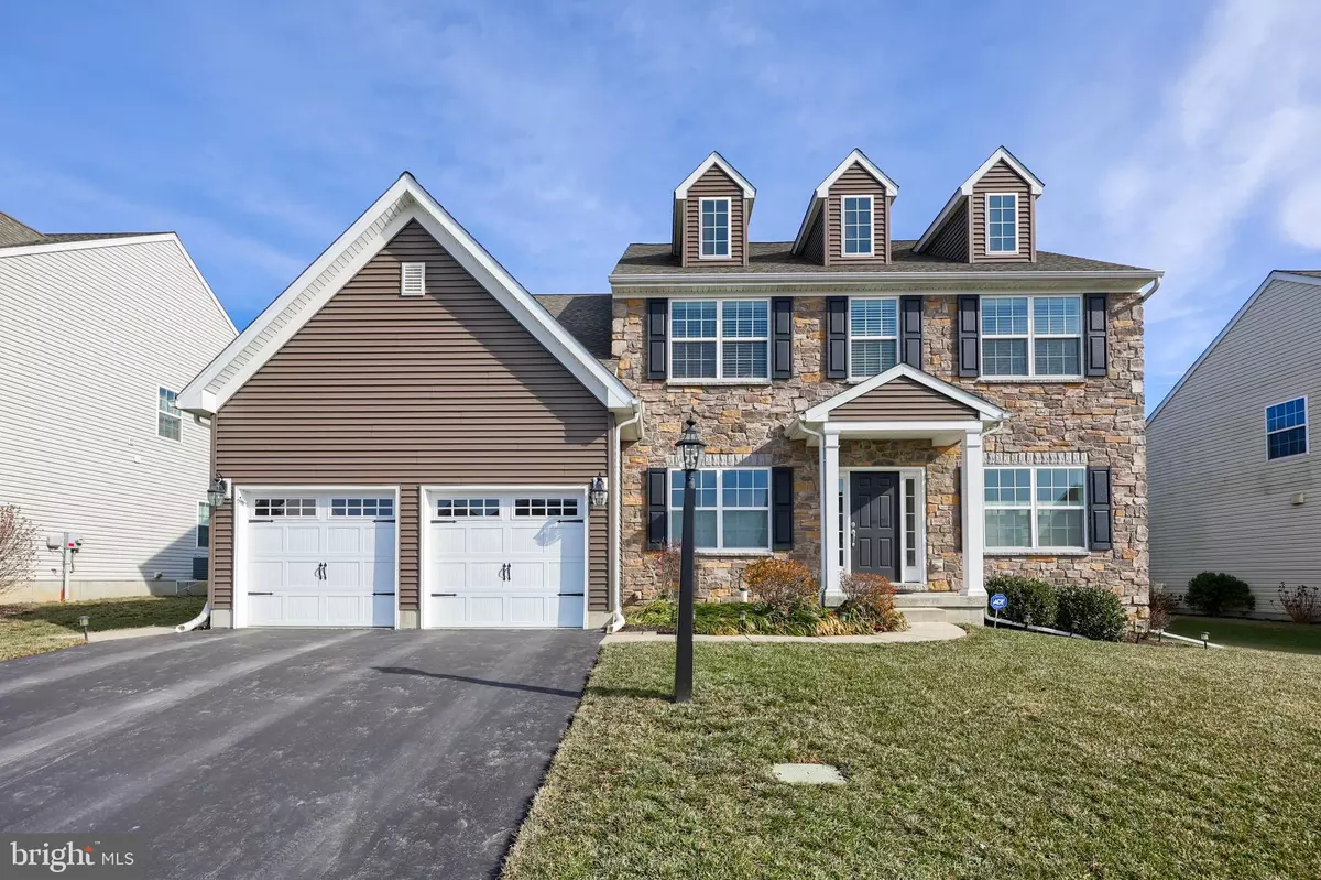 Lititz, PA 17543,640 WARMINSTER LN