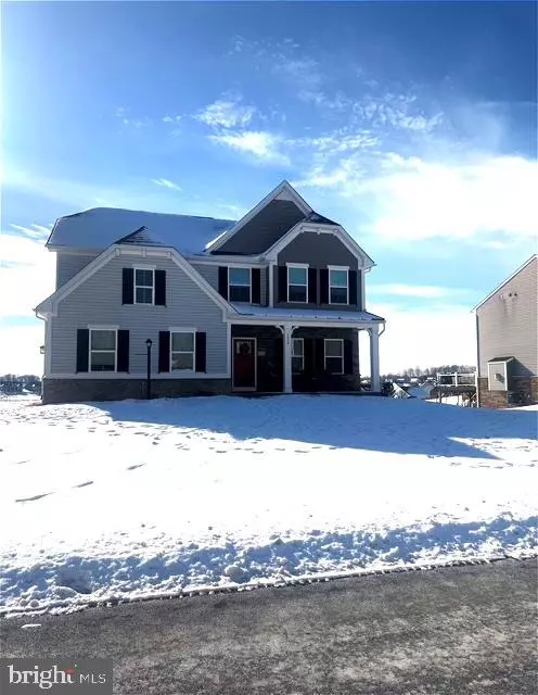 1029 WEDGWOOD DR, Jeannette, PA 15644