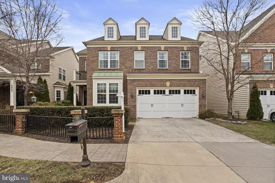 5809 FALLS GATE CT, Falls Church, VA 22041