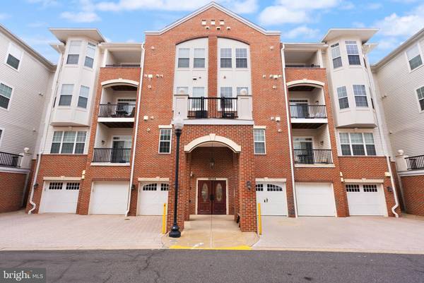 9204 CHARLESTON DR #110, Manassas, VA 20110