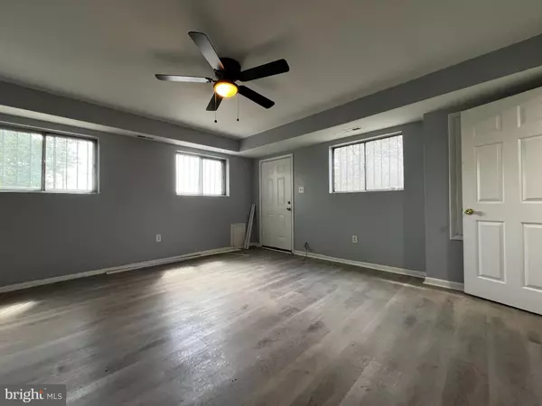 Washington, DC 20019,4930 EADS PL NE