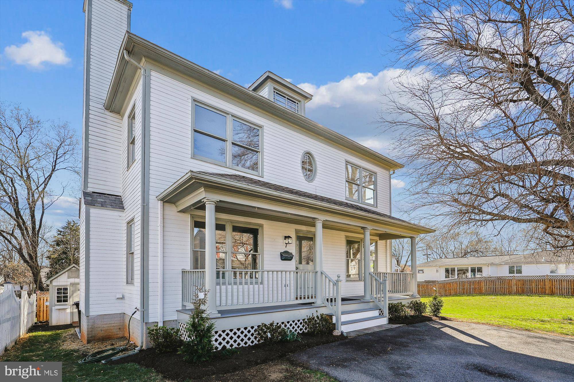 Leesburg, VA 20175,7 FIRST ST SW