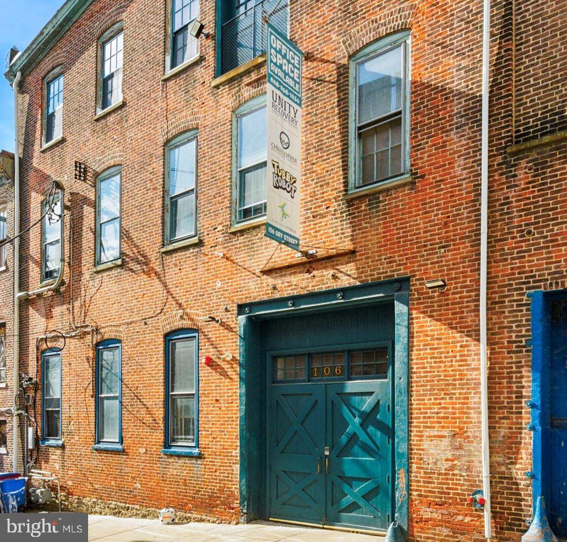 106-12 GAY ST #1 - 3RD FLOOR, Philadelphia, PA 19127