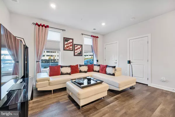 Herndon, VA 20171,12888 SUNRISE RIDGE ALY #49