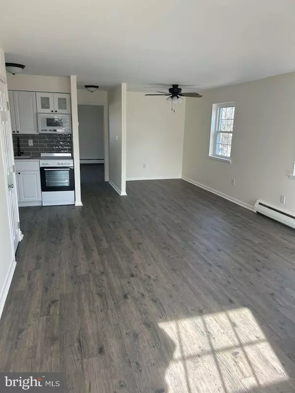 Aston, PA 19014,4701 PENNELL RD #H-12