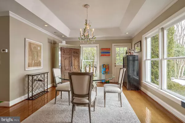 Mclean, VA 22101,1236 MEYER CT