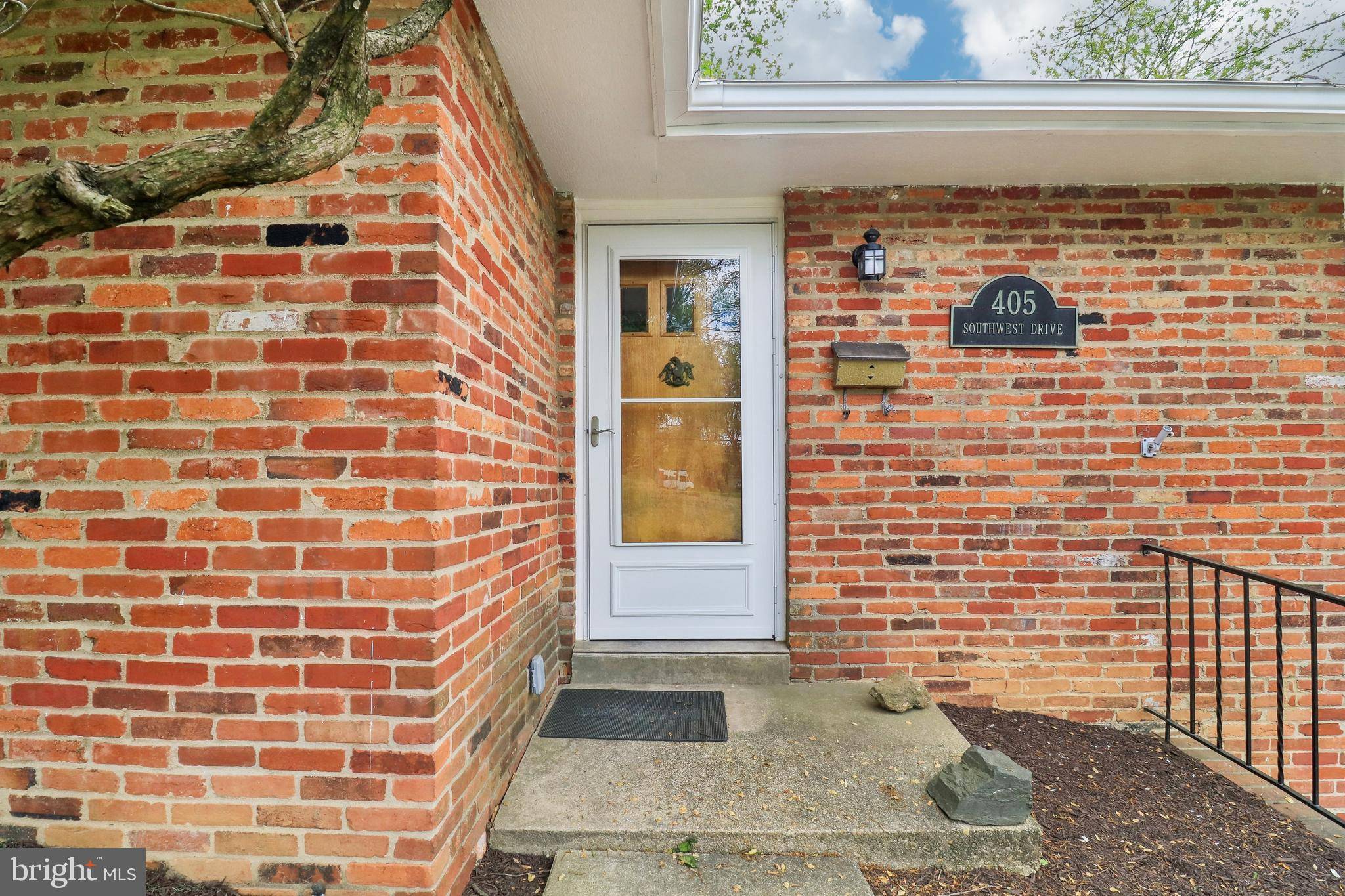 Silver Spring, MD 20901,405 SOUTHWEST DR