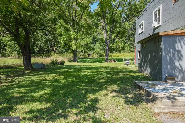 New Creek, WV 26743,11890 NORTHWESTERN TPKE