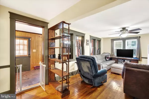 York, PA 17406,370 E MARKET