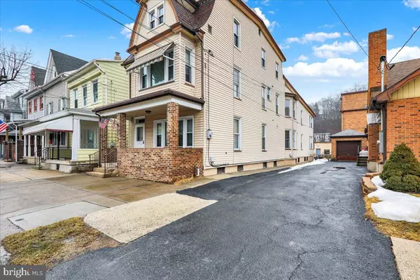 Tamaqua, PA 18252,313 PINE ST