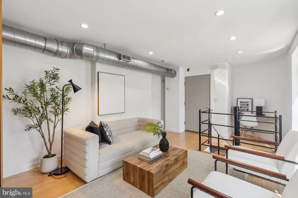 Philadelphia, PA 19123,1006 N 5TH ST #2