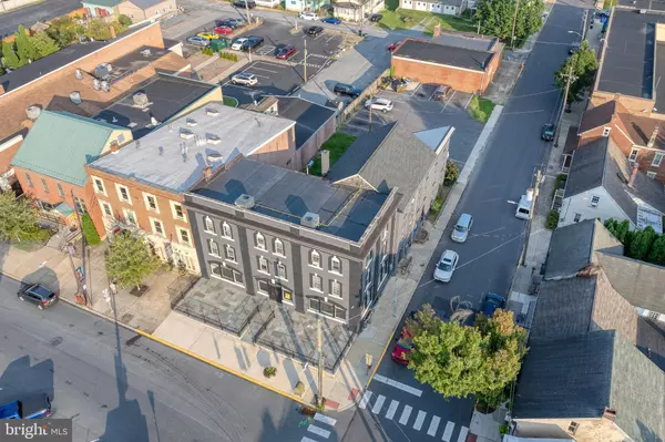 Manheim, PA 17545,1 S CHARLOTTE ST