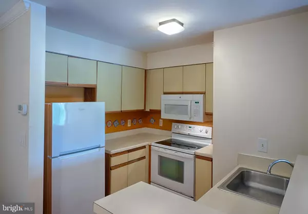 Alexandria, VA 22310,6929-B MARY CAROLINE CIR