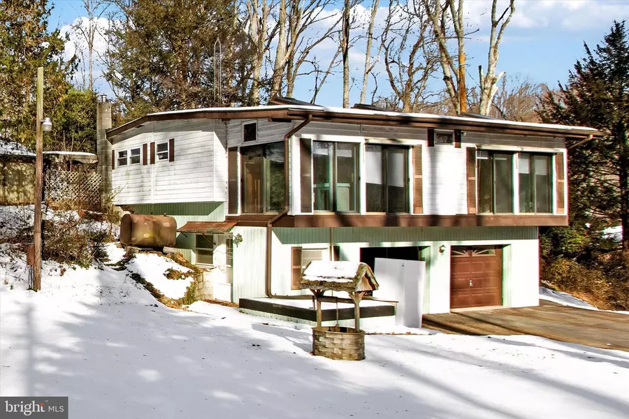 94 PENNYPACKER RD, Mohnton, PA 19540