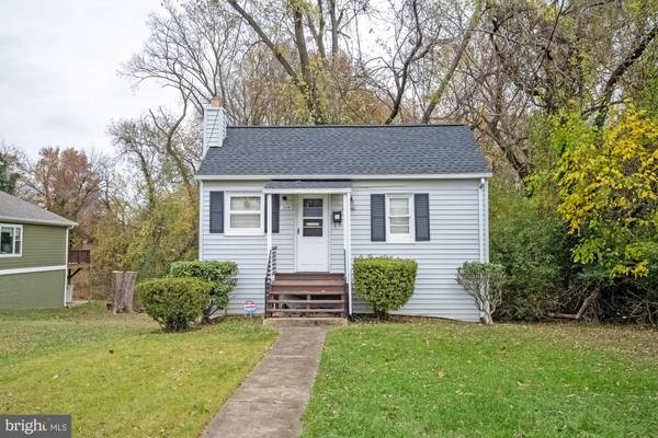 2947 RANDOM RD, Falls Church, VA 22042