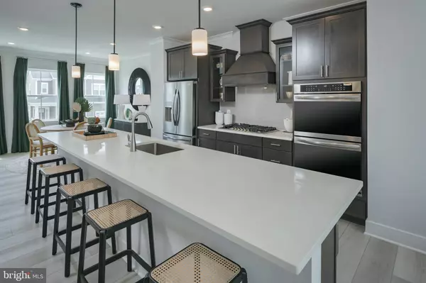 White Plains, MD 20695,10646 ROUNDSTONE LN