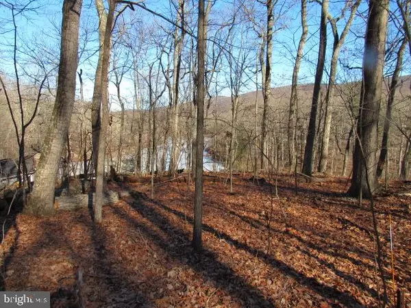 Harpers Ferry, WV 25425,5L LOT 28; 6L LOT 1,2 LAKESIDE DRIVE