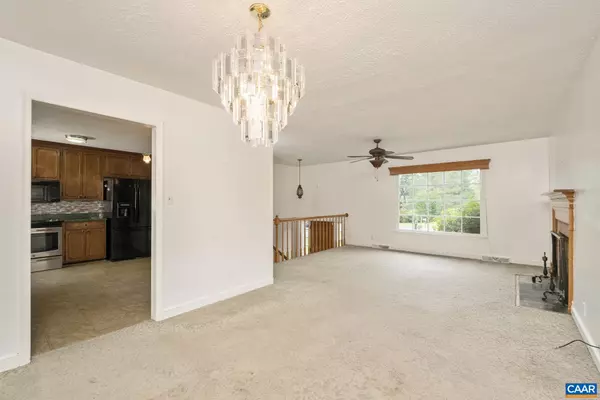 Keswick, VA 22947,3590 PINEWOOD DR
