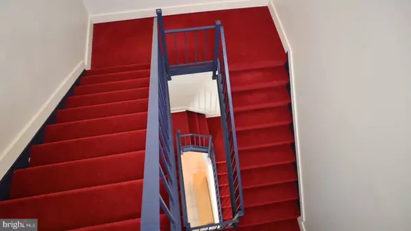 Washington, DC 20018,2715 22ND ST NE