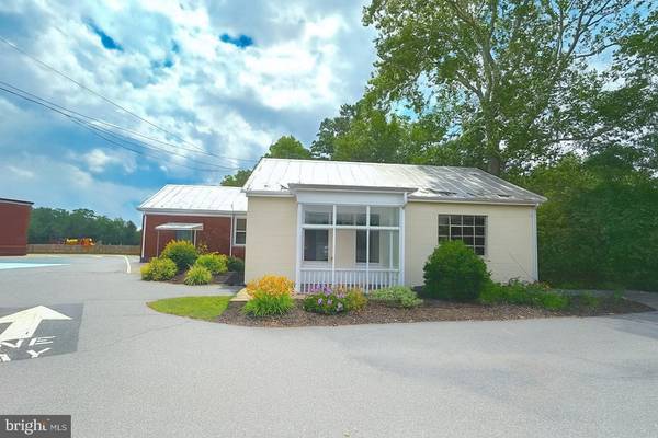 5629 N FREDERICK PIKE, Winchester, VA 22603