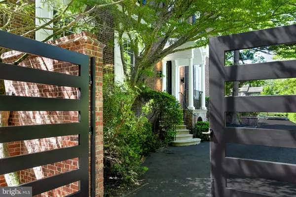 Princeton, NJ 08540,87 LIBRARY PL