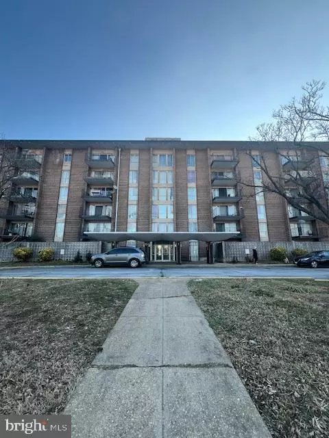 Bladensburg, MD 20710,6011 EMERSON ST #407