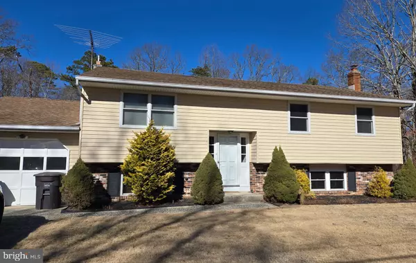 Newfield, NJ 08344,8 SANDY DR