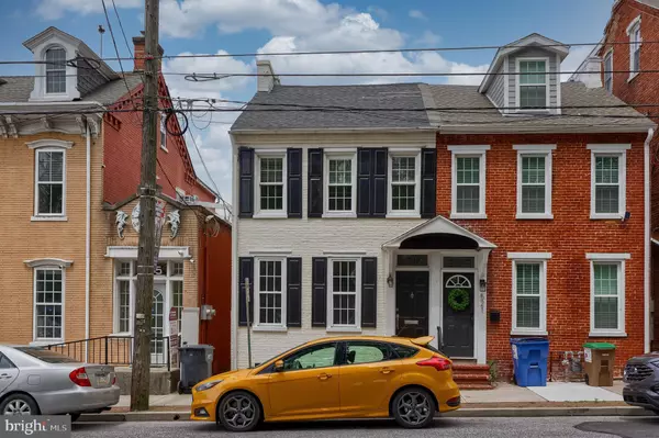 Columbia, PA 17512,519 LOCUST ST