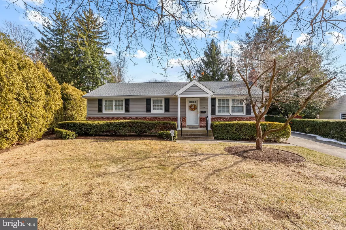 Moorestown, NJ 08057,602 WINDSOR PL