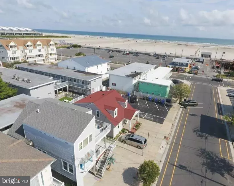 Wildwood, NJ 08260,305 E LEAMING AVE