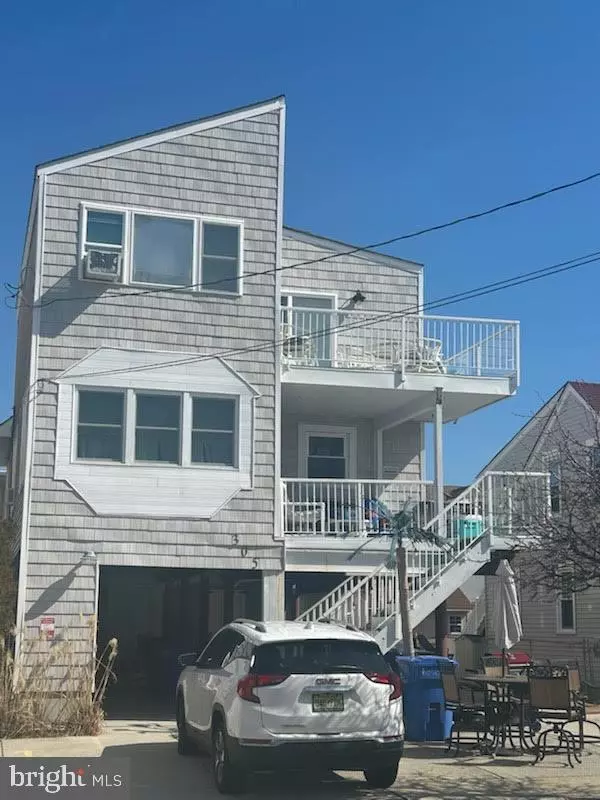 Wildwood, NJ 08260,305 E LEAMING AVE