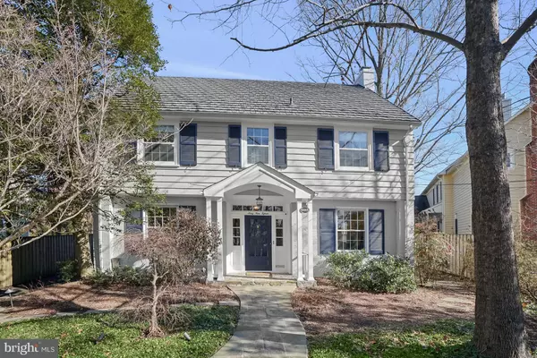 Chevy Chase, MD 20815,6915 WOODSIDE PL