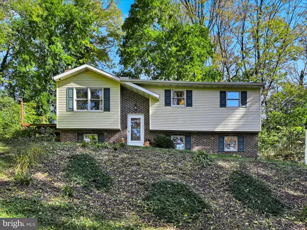 1025 DRAGER RD, Columbia, PA 17512