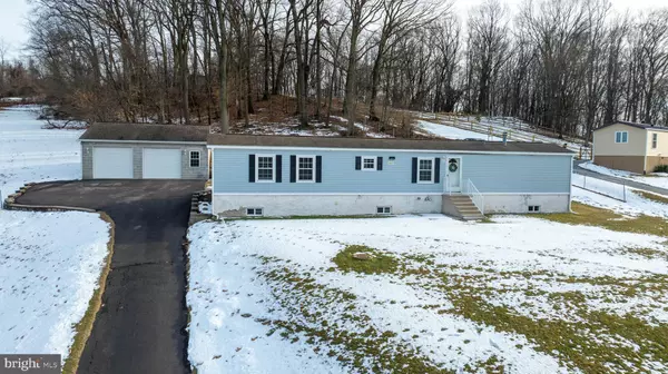 405 SAGINAW RD, Mount Wolf, PA 17347